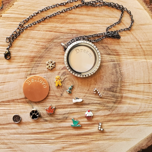 Charm necklace with 5 Christmas charms - Picture 3 of 9